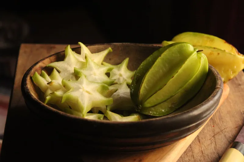 Pour, Slice, Score: Throwing a Star Apple Tasting Night Your Friends Won't Stop Talking About